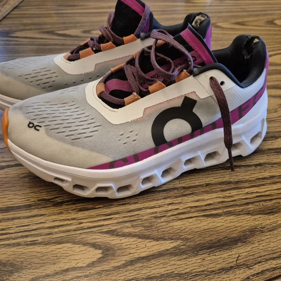 On Running Orange Pink Sneakers with Cloud Cushioning - Picture 2 of 8